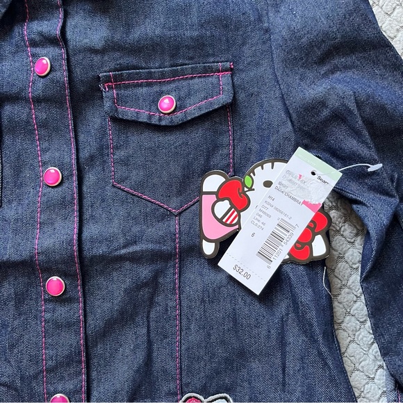 NWT Hello kitty button up - Picture 8 of 10